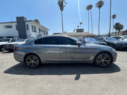 Used 2023 BMW 530e w/ Convenience Package RWD image 4