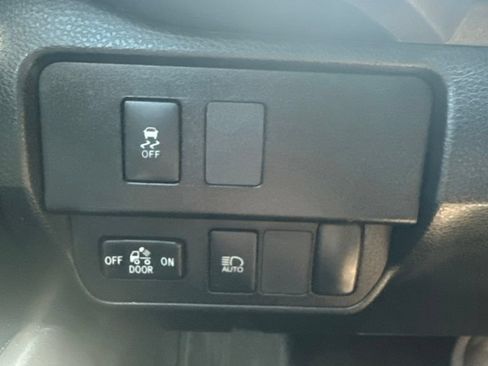 Used 2020 Toyota Tacoma SR5 AWD/4WD image 23
