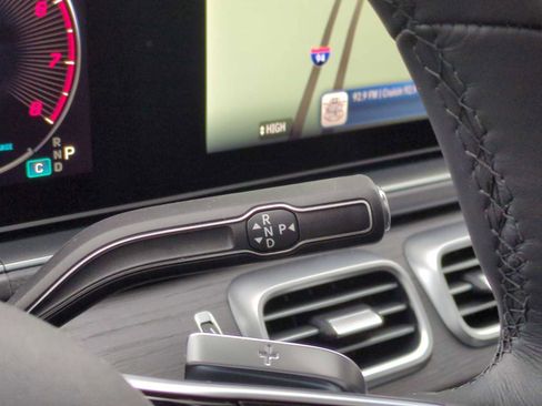 Used 2025 Mercedes-Benz GLS 450 4MATIC image 34