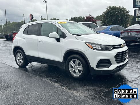 Used 2019 Chevrolet Trax LS w/ Tint and Cruise Package FWD image 2