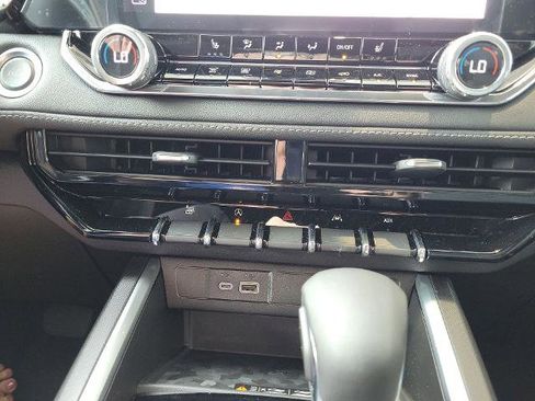 New 2024 Chevrolet Colorado LT w/ LT Convenience Package III image 54