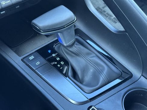 Used 2025 Hyundai Elantra Sport FWD image 20