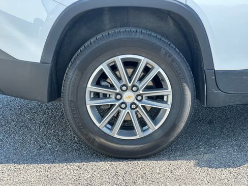 Used 2023 Chevrolet Traverse LT AWD/4WD image 25
