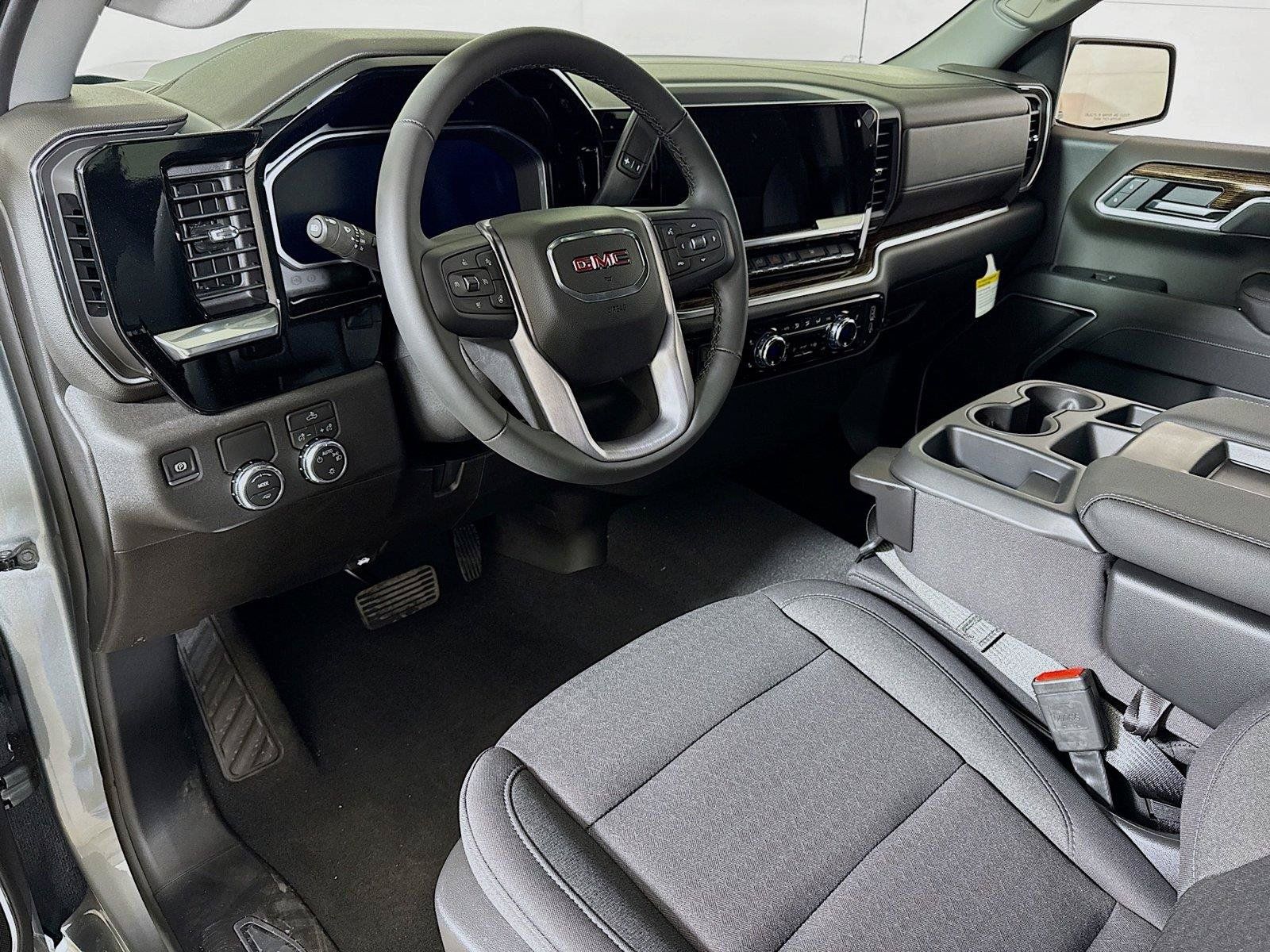 New 2026 GMC Sierra 1500 SLE w/ Preferred Package RWD image 5