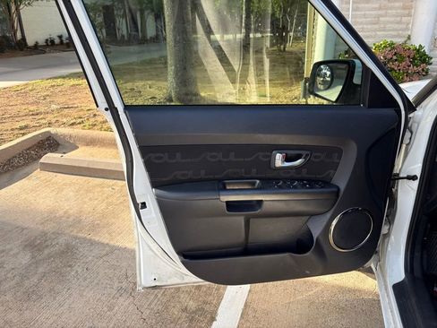 Used 2013 Kia Soul + w/ Eco Pkg image 9