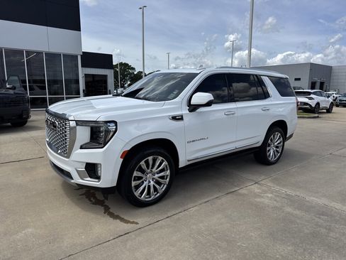 Used 2023 GMC Yukon Denali image 2