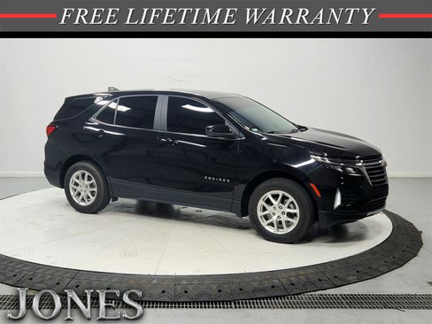 Used 2022 Chevrolet Equinox LT image 1