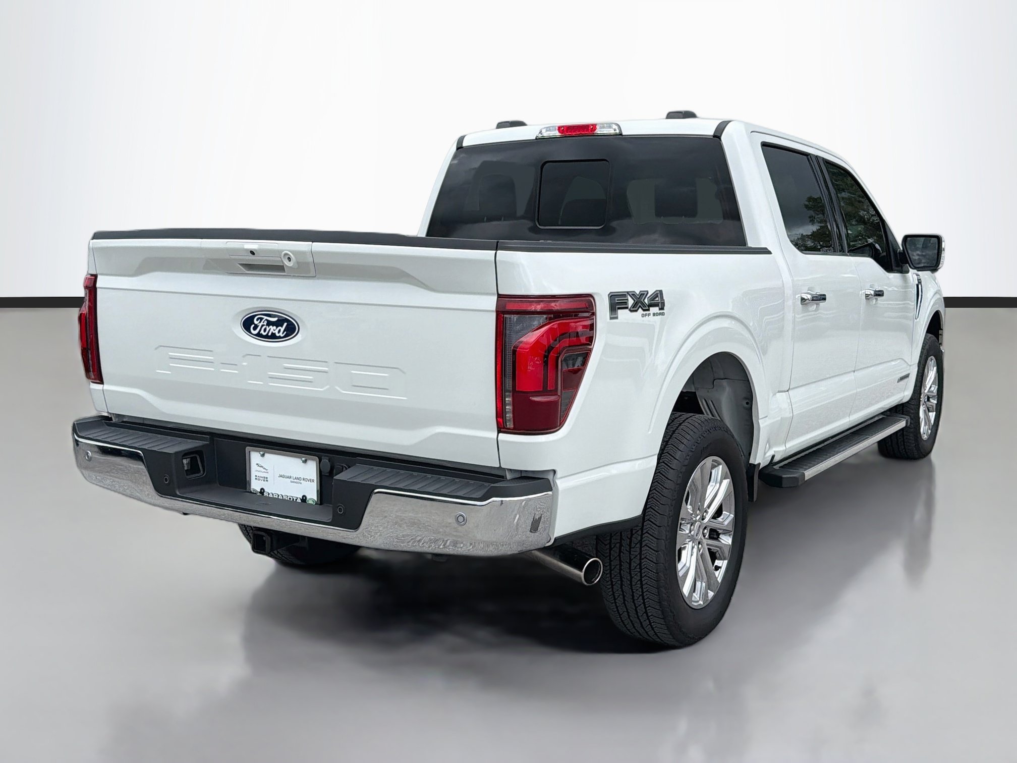 Used 2025 Ford F150 Lariat w/ Equipment Group 501A Mid AWD/4WD image 5