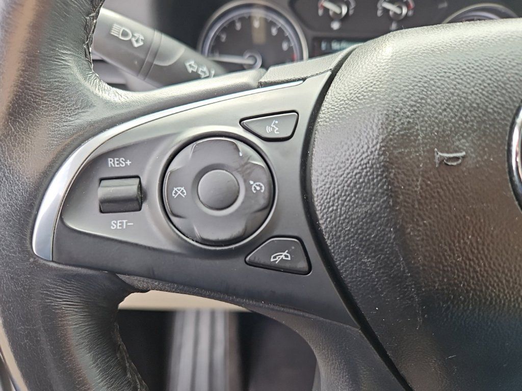 Used 2019 Buick Enclave Essence FWD image 11