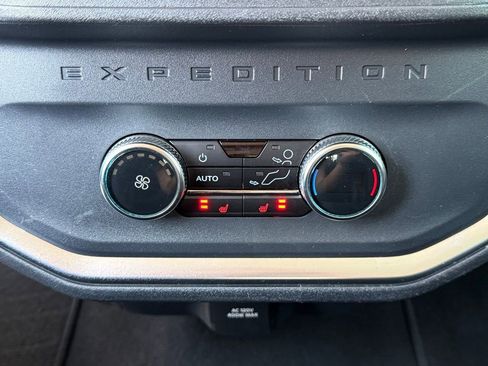Used 2025 Ford Expedition Max Platinum AWD/4WD image 42