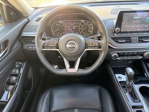 Used 2023 Nissan Altima 2.5 SR AWD/4WD image 13
