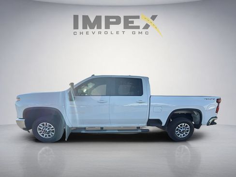 Used 2026 Chevrolet Silverado 2500 LT AWD/4WD image 2