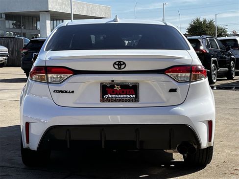 Used 2023 Toyota Corolla SE image 5