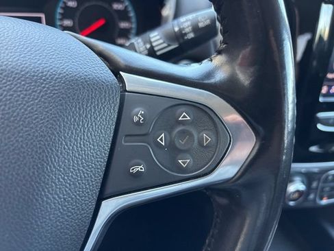 Used 2020 Chevrolet Traverse LT FWD image 19