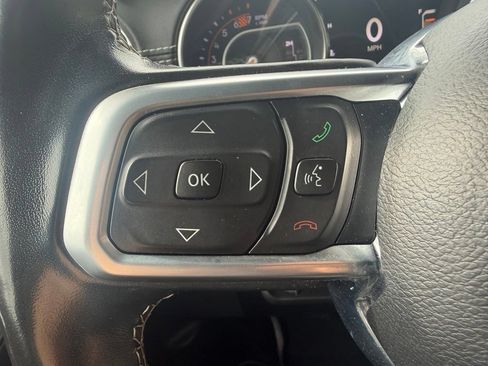 Used 2020 Jeep Wrangler Unlimited Sahara AWD/4WD image 27