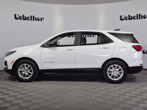 Used 2022 Chevrolet Equinox LS w/ LS Convenience Package image 4