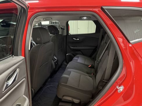 Used 2024 Chevrolet Blazer LT w/ Convenience Package FWD image 23