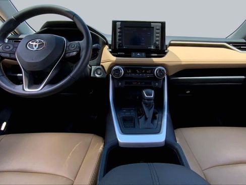 Used 2022 Toyota RAV4 XLE Premium FWD image 15
