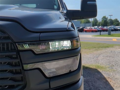 New 2026 RAM 2500 Tradesman AWD/4WD image 11