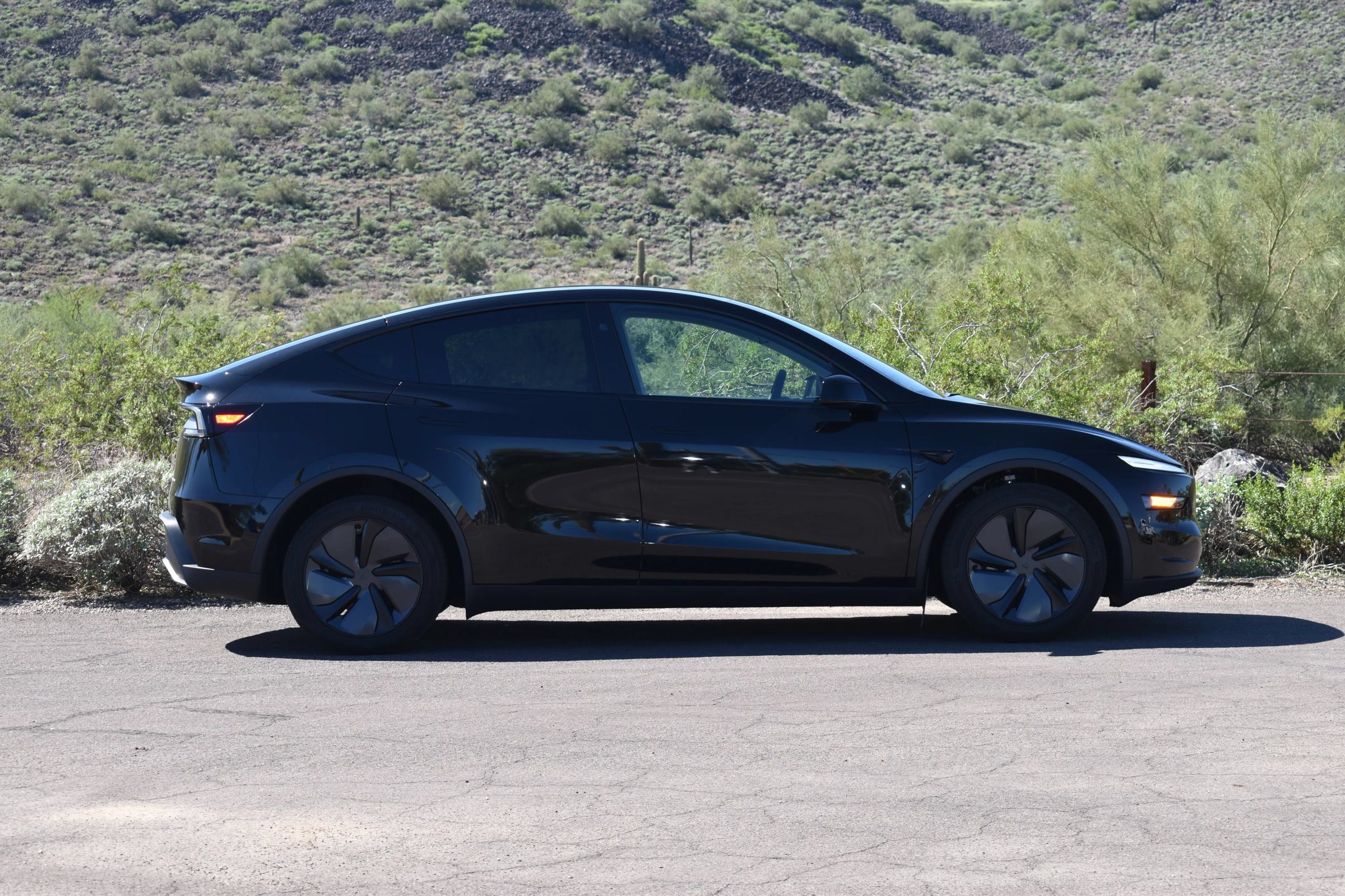 Used 2026 Tesla Model Y 2WD image 6