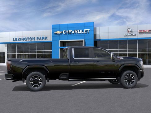 New 2026 GMC Sierra 3500 Denali w/ Denali Reserve Package image 5