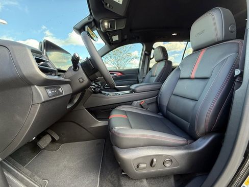 New 2026 Chevrolet Traverse RS image 18