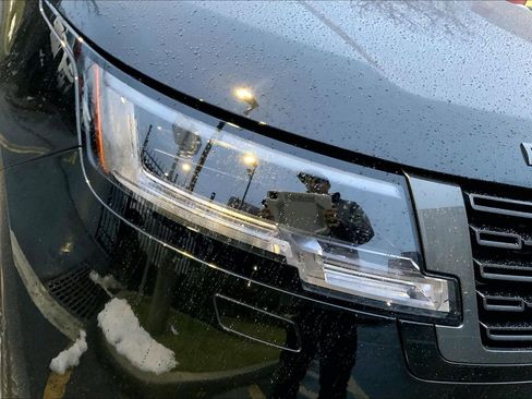 Used 2024 Land Rover Range Rover SE image 27