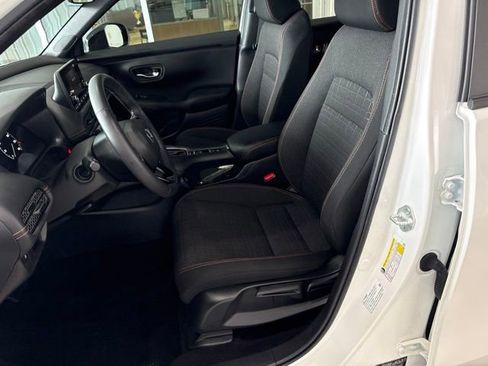 Used 2024 Honda HR-V Sport image 4