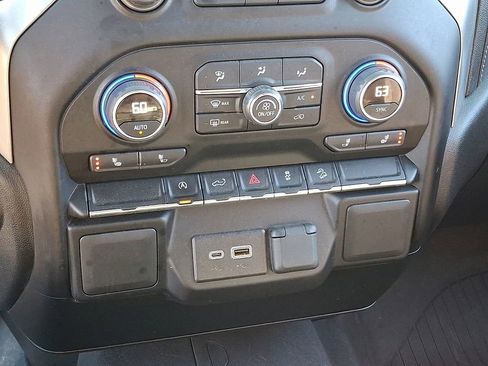 Used 2022 Chevrolet Silverado 1500 RST image 16