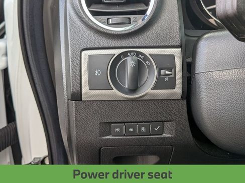 Used 2012 Chevrolet Captiva Sport LT w/ Convenience Package FWD image 19
