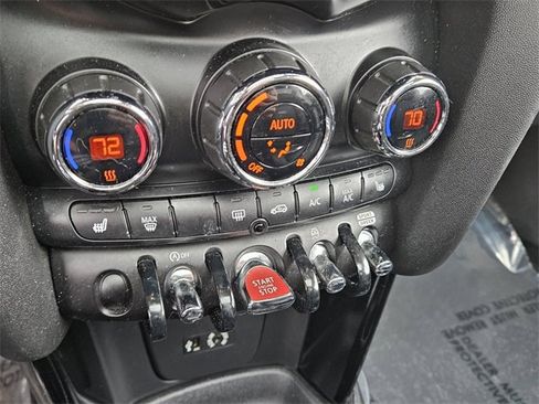 Used 2018 MINI Cooper S image 19