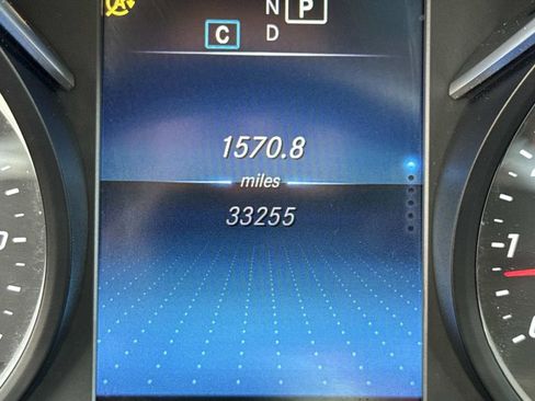 Used 2020 Mercedes-Benz GLC 300 4MATIC image 29