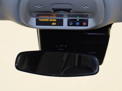 Used 2025 Chevrolet Trax LT FWD image 24