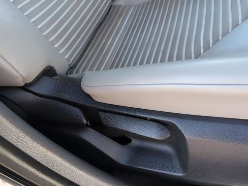 Used 2023 Toyota Camry SE image 38