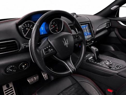 Used 2019 Maserati Levante Trofeo AWD/4WD image 19
