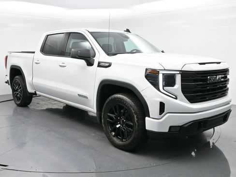 Used 2024 GMC Sierra 1500 Elevation image 2