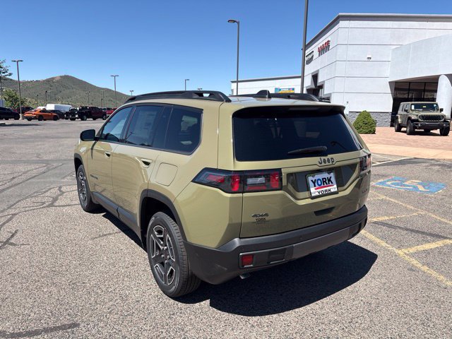 Used 2026 Jeep Cherokee Laredo AWD/4WD image 8