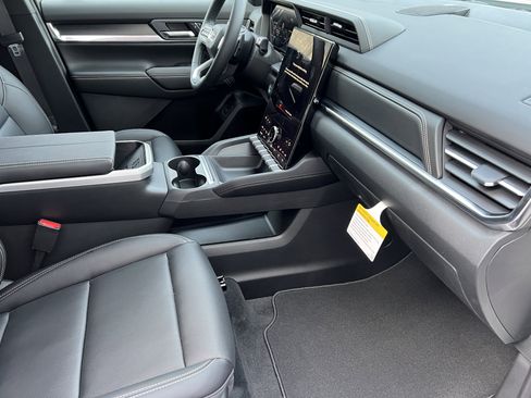 New 2026 GMC Terrain Elevation w/ Elevation Premium Package image 22