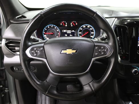 Used 2023 Chevrolet Traverse LT image 10