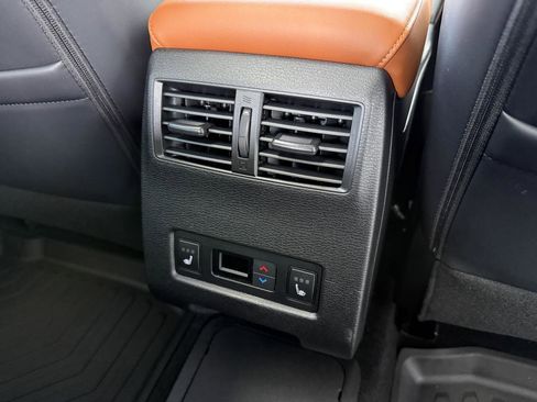 Used 2025 Mitsubishi Outlander SEL AWD/4WD image 38