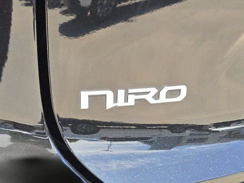 Used 2023 Kia Niro EX FWD image 37