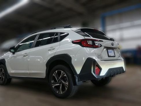 Used 2024 Subaru Crosstrek 2.0i Premium image 5