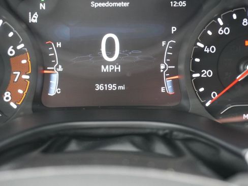 Used 2023 Jeep Compass Latitude image 21