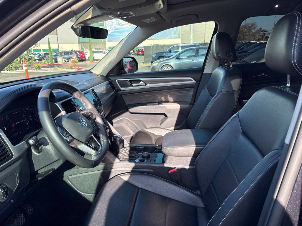 Used 2021 Volkswagen Atlas SEL AWD/4WD image 12