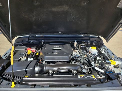 Used 2022 Jeep Wrangler Unlimited Sport AWD/4WD image 29