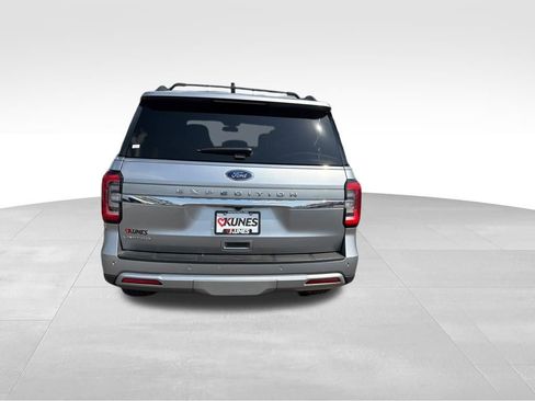Used 2024 Ford Expedition Limited image 9