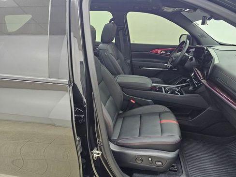 Used 2024 Chevrolet Traverse RS w/ LPO, Floor Liner Package AWD/4WD image 21