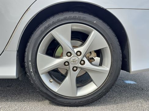 Used 2014 Toyota Camry SE image 30