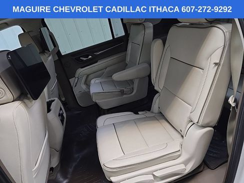 Used 2021 GMC Yukon XL Denali w/ Denali Premium Package AWD/4WD image 33