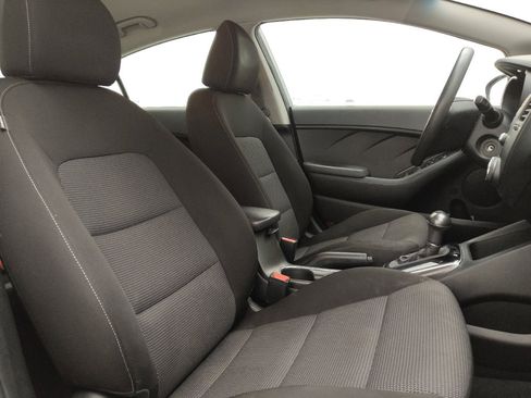 Used 2017 Kia Forte LX FWD image 21